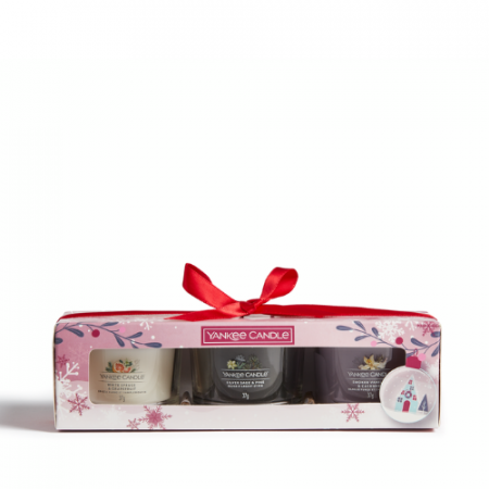 Yankee Candle Snow Globe Wonderland 3 Filled Votive Signature Gift Set 4