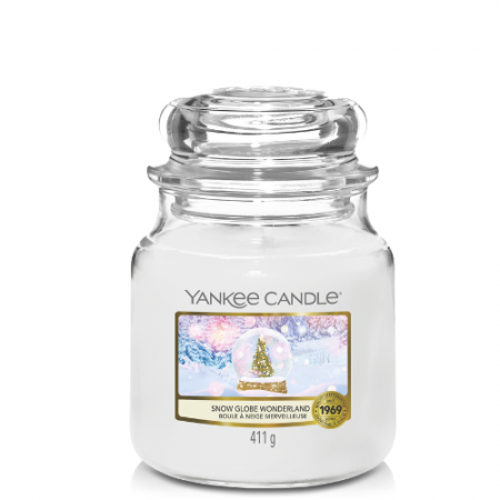 Yankee Candle Medium Jar Snow Globe Wonderland 2