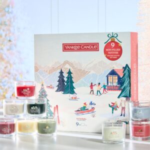 Yankee Candle 9 Filled Votive Book Gift Set Apres Ski Collection